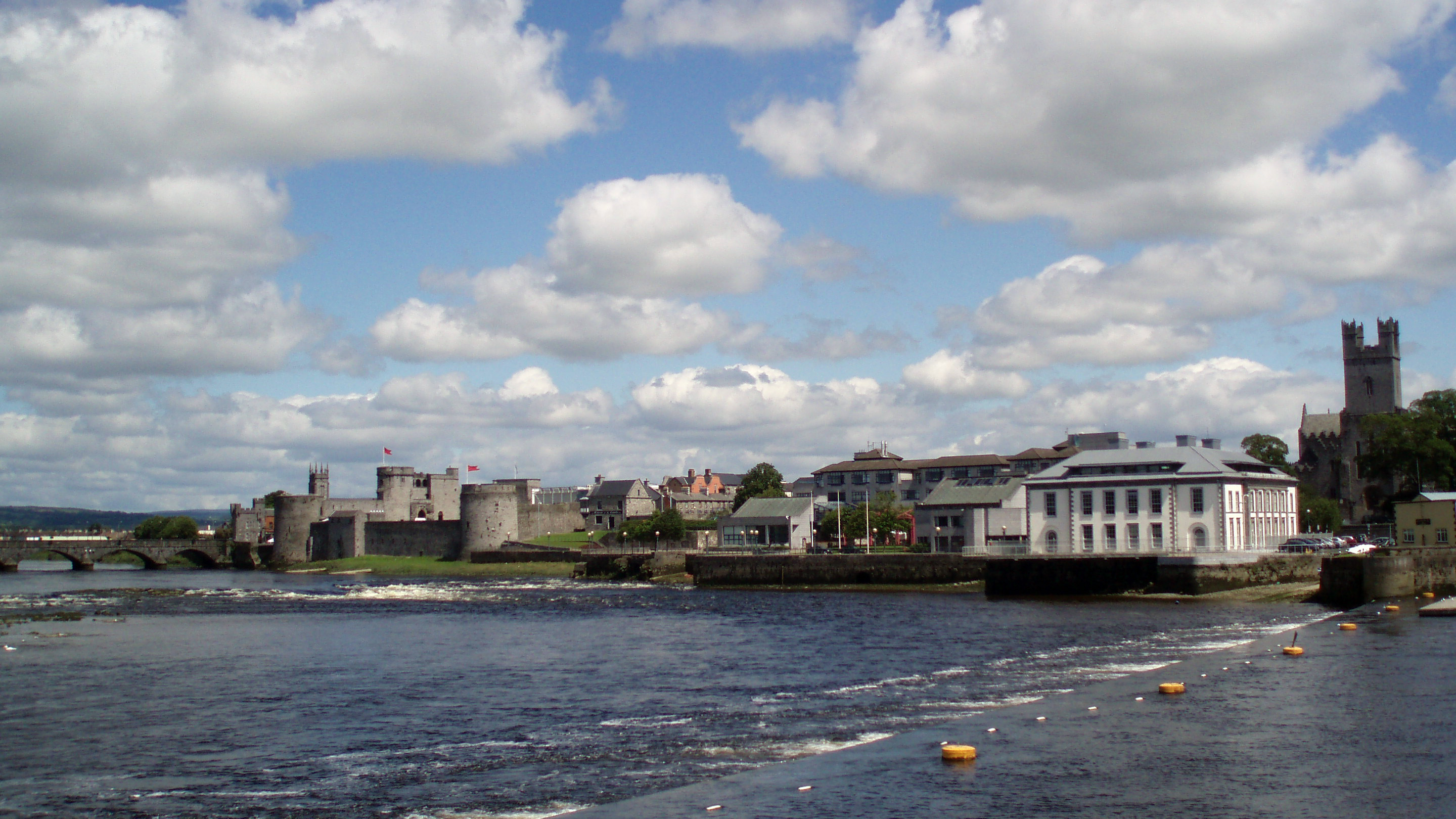 Limerick - Shannon River cropped.jpg