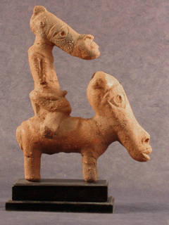 Archivo:A man ride a horse,Nok terracotta figurine