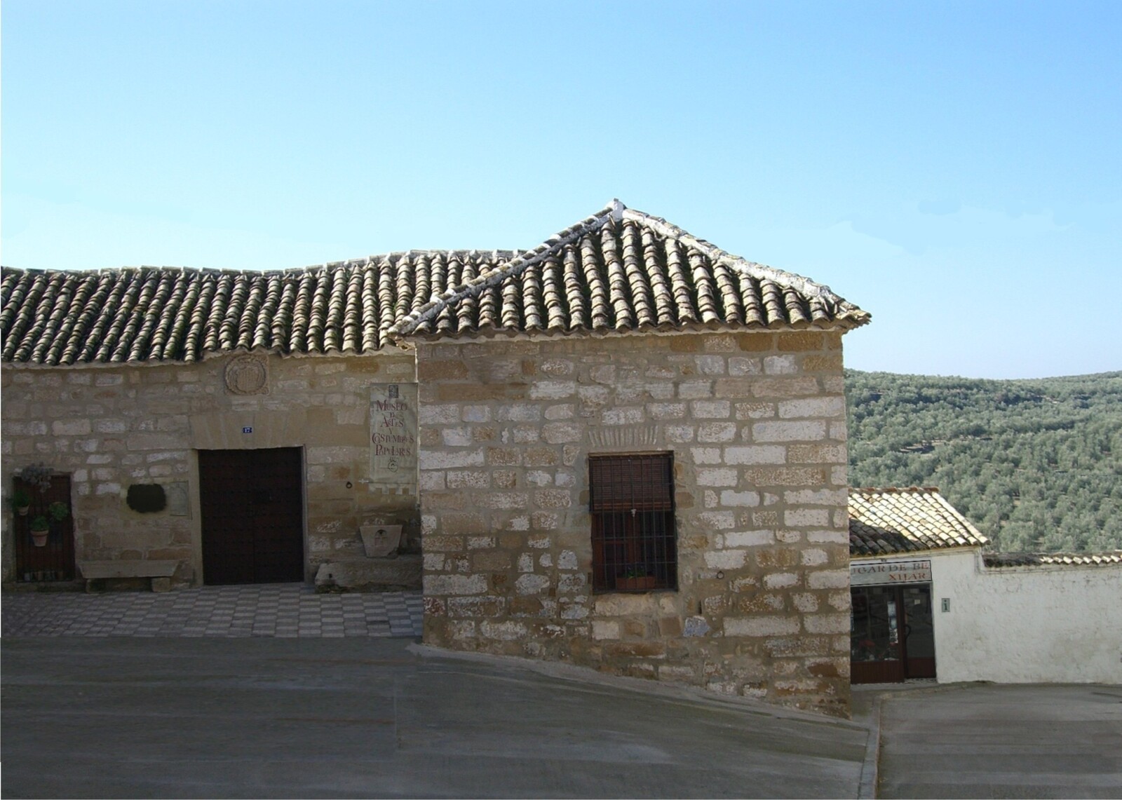 Museo de Artes y Costumbres Populares.JPG