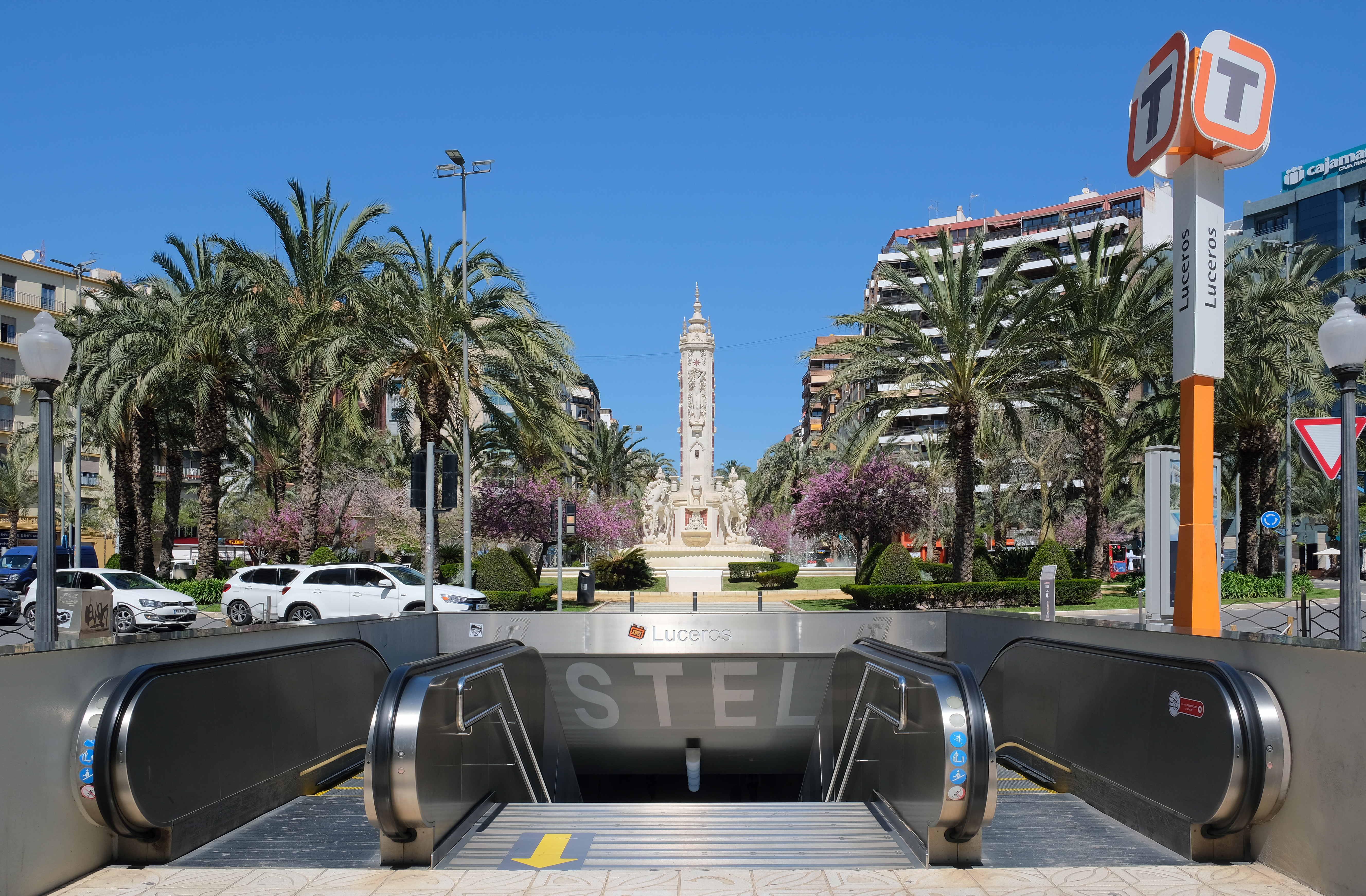Plaza de Los Luceros 2.jpg