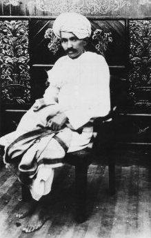 Archivo:Gandhi Kheda 1918