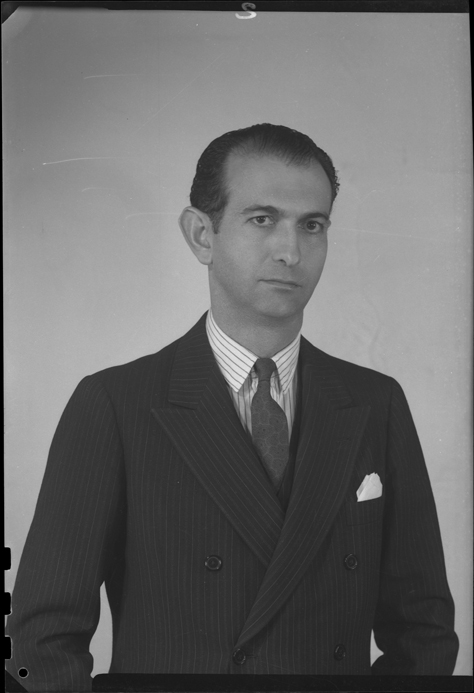 Archivo José Alfredo Martínez de Hoz, retrato BN