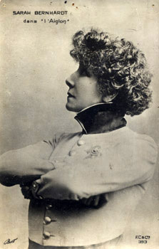 Archivo:Sarah Bernhardt as L'Aiglon 1900