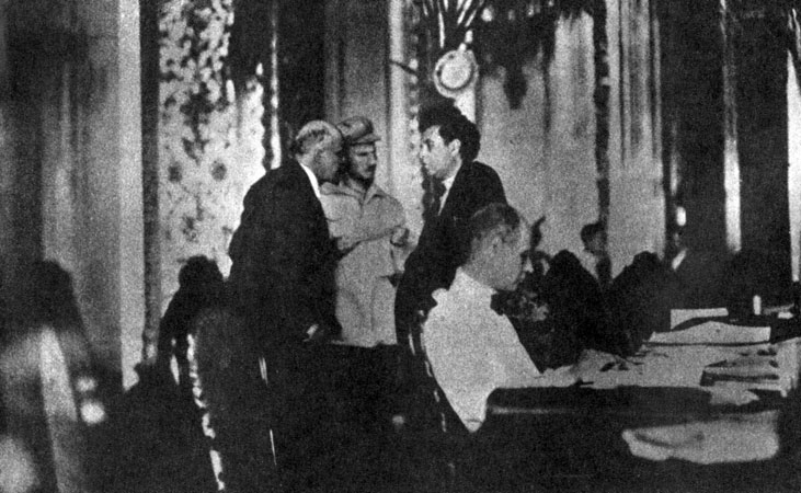 Lenin, Bujarin y Zinoviev en el II Congreso de la Internacional Comunista, 1920.