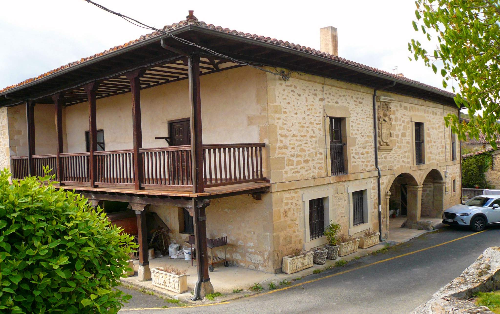 Manzanos - Palacio de los Salazar 12.jpg