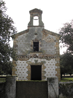 Archivo:Ermita Santiago S Fernando