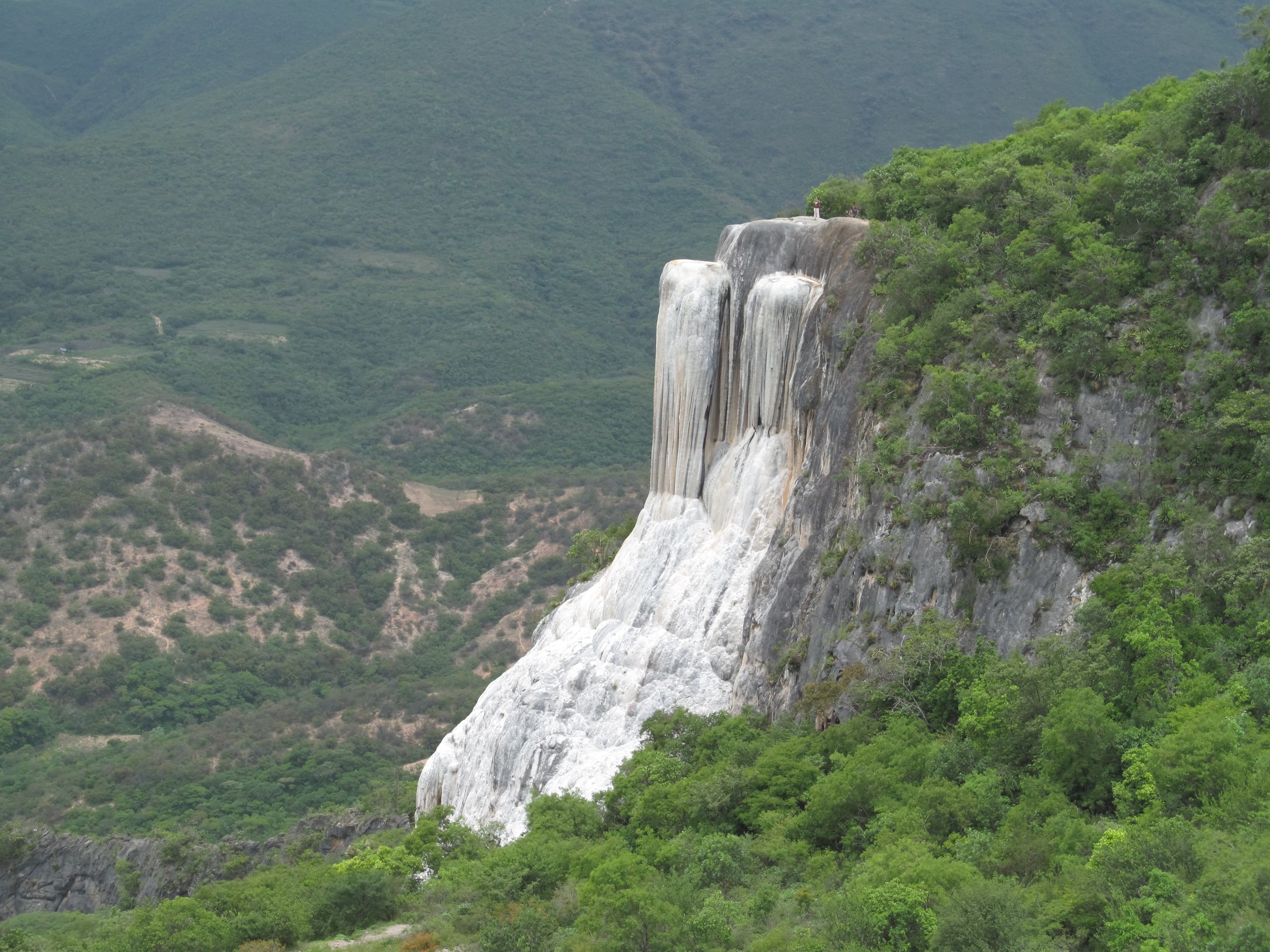Hierve el agua.JPG
