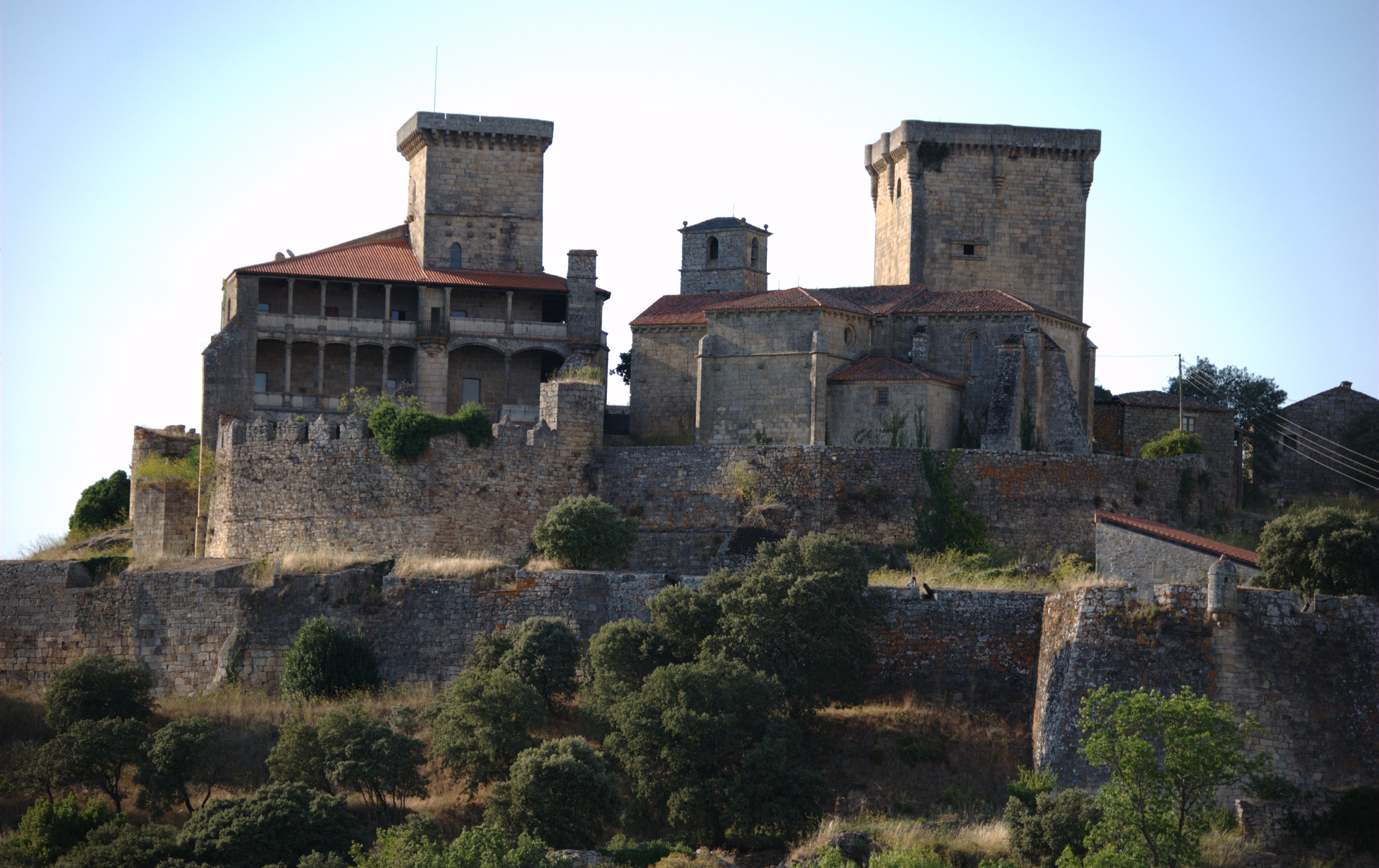 Castelo de Monterrei, Monterrei