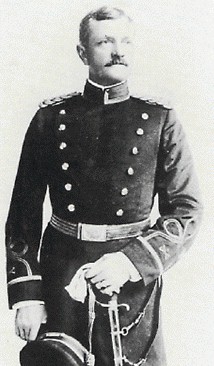 Archivo:CAPTJPershing