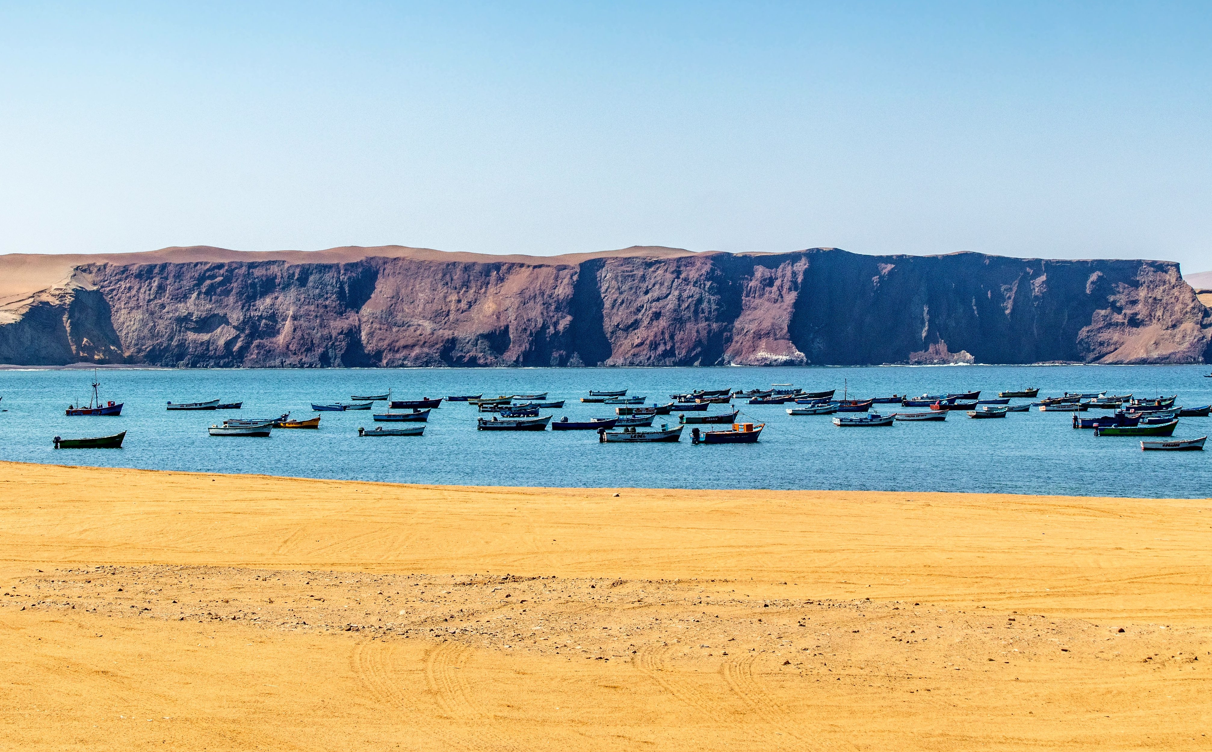 Paracas bay - Peru.jpg