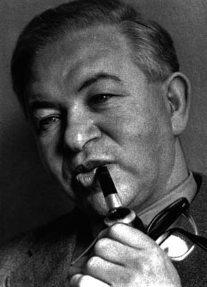 Arne Jacobsen photo.jpg