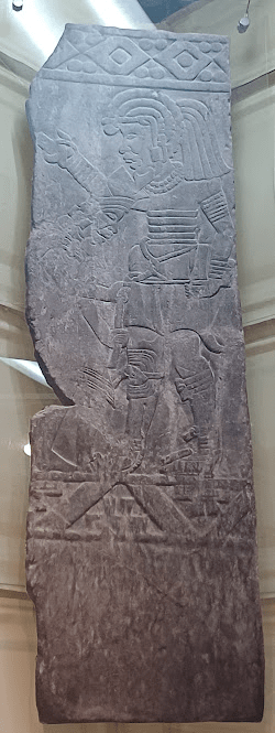 Archivo:Lapida de tepatlaxco, museo raíces de Orizaba