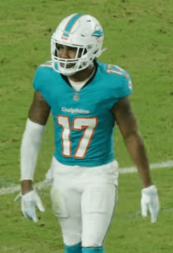2024 Dolphins vs Titans Jaylen Waddle (cropped).png