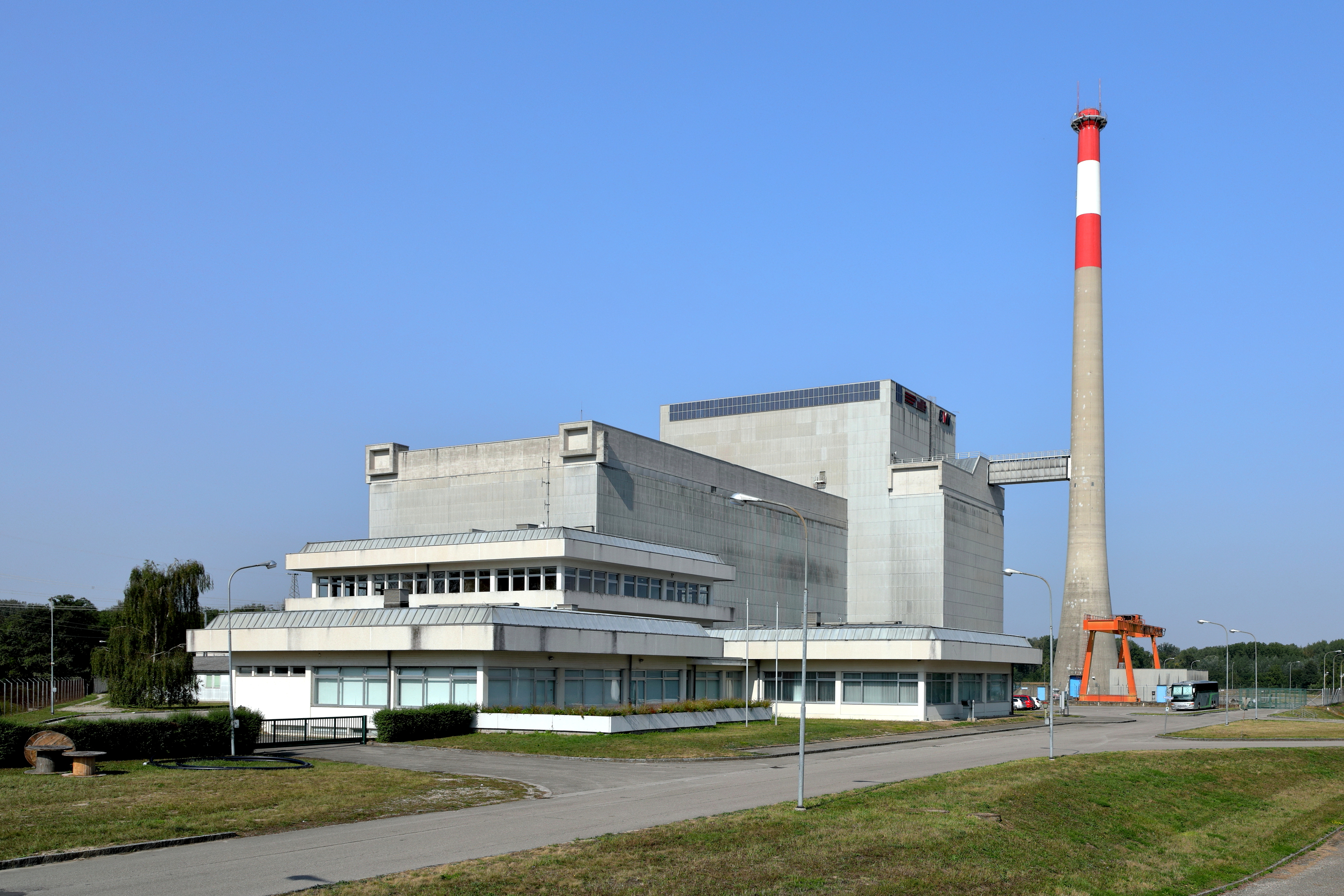 Zwentendorf - Kraftwerk (1).JPG