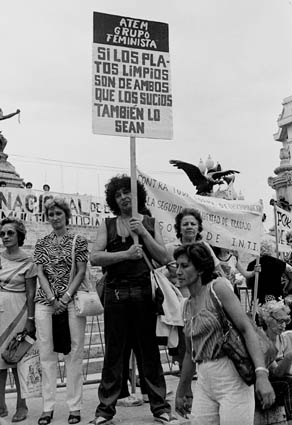 Archivo:ATEM grupo feminista- Día Internacional de la Mujer