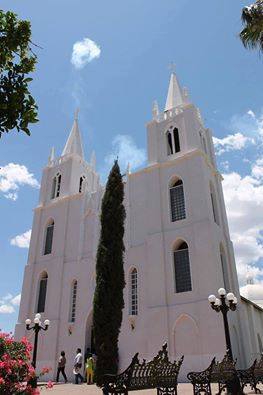 Archivo:Iglesia de San Isidro Labrador, Granados