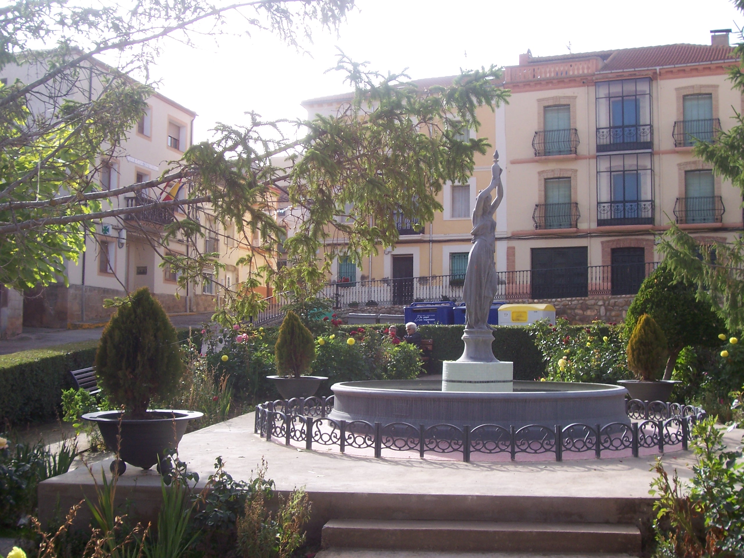 Plaza mayor jardin serondenagima.jpg