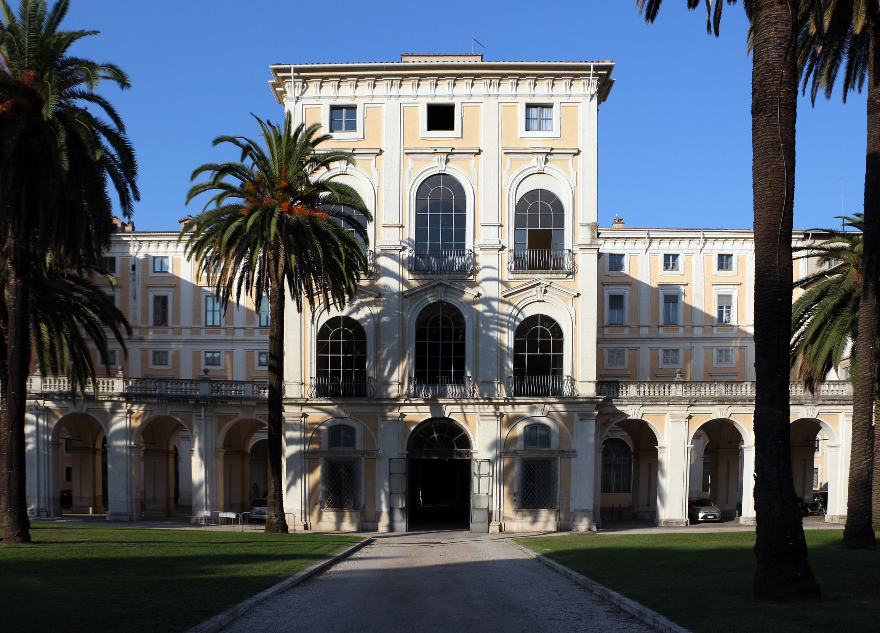 Palazzo corsini alla lungara, facciata lato giardino 01.JPG