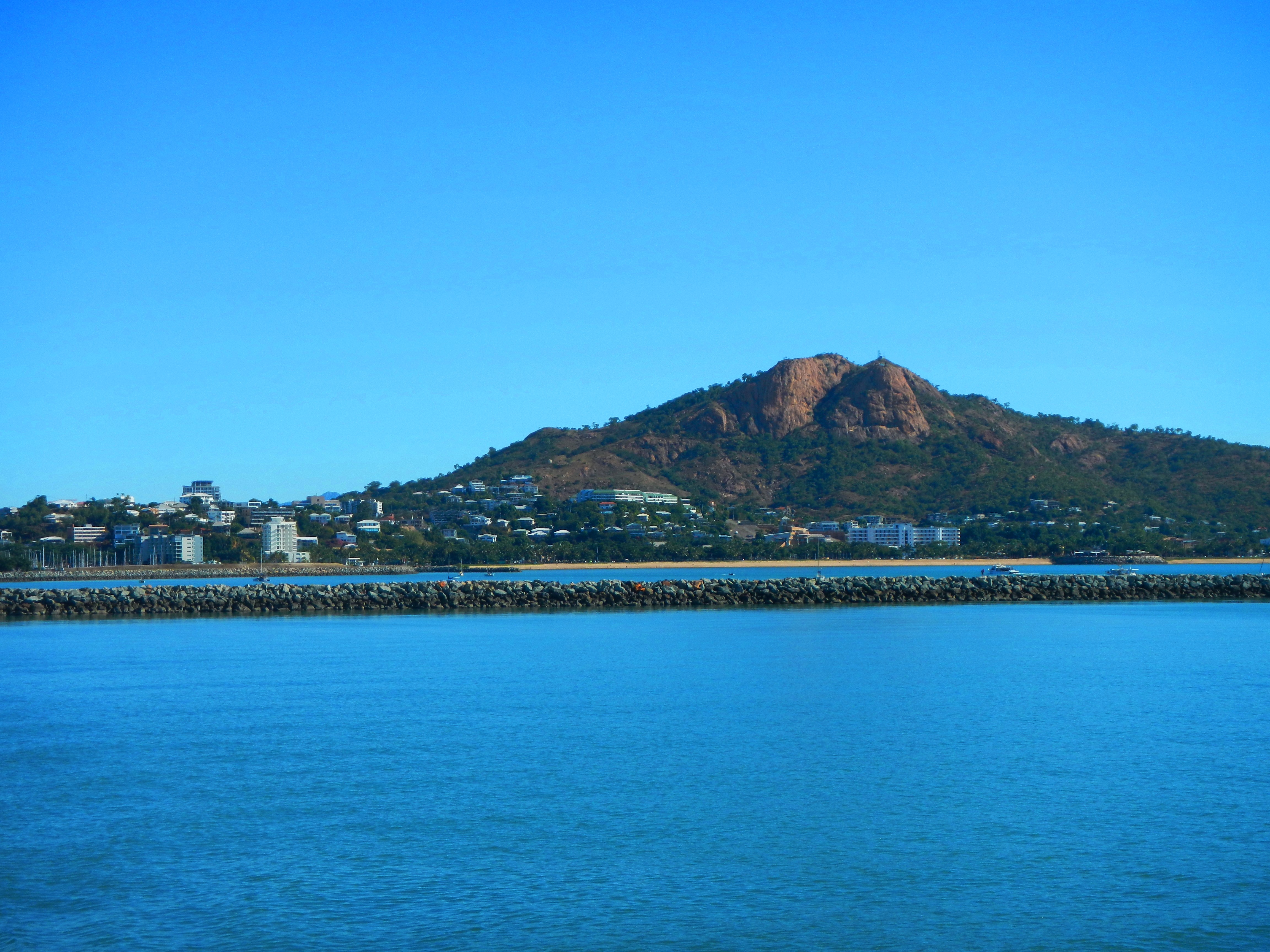 Hills Behind Townsville - panoramio (5).jpg