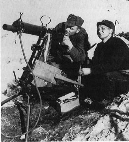 Archivo:Norwegian Army Colt heavy machine gun at the Narvik front