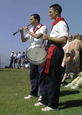 Archivo:Pitu y tambor