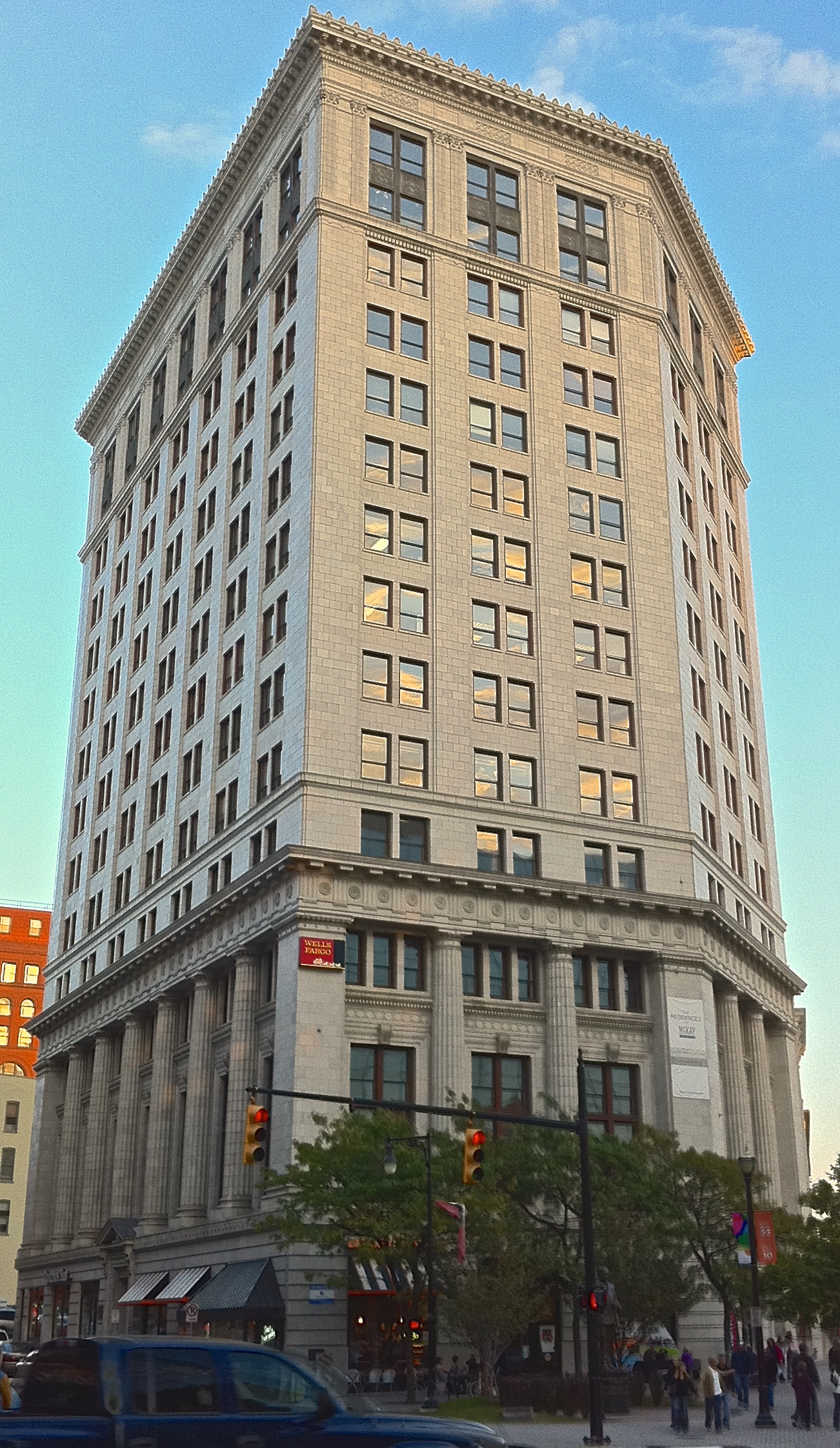 Archivo McKay Tower, Grand Rapids