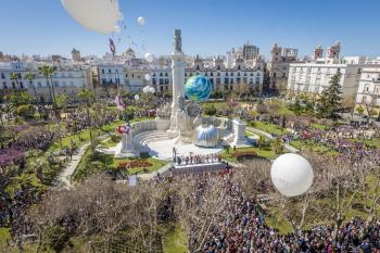 Archivo:Plaza España Monumento Cortes (8)