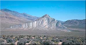 Archivo:Striped Butte in Butte Valley