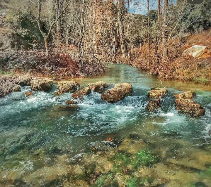 Rio izana a su paso por las cuevas de soria.jpg