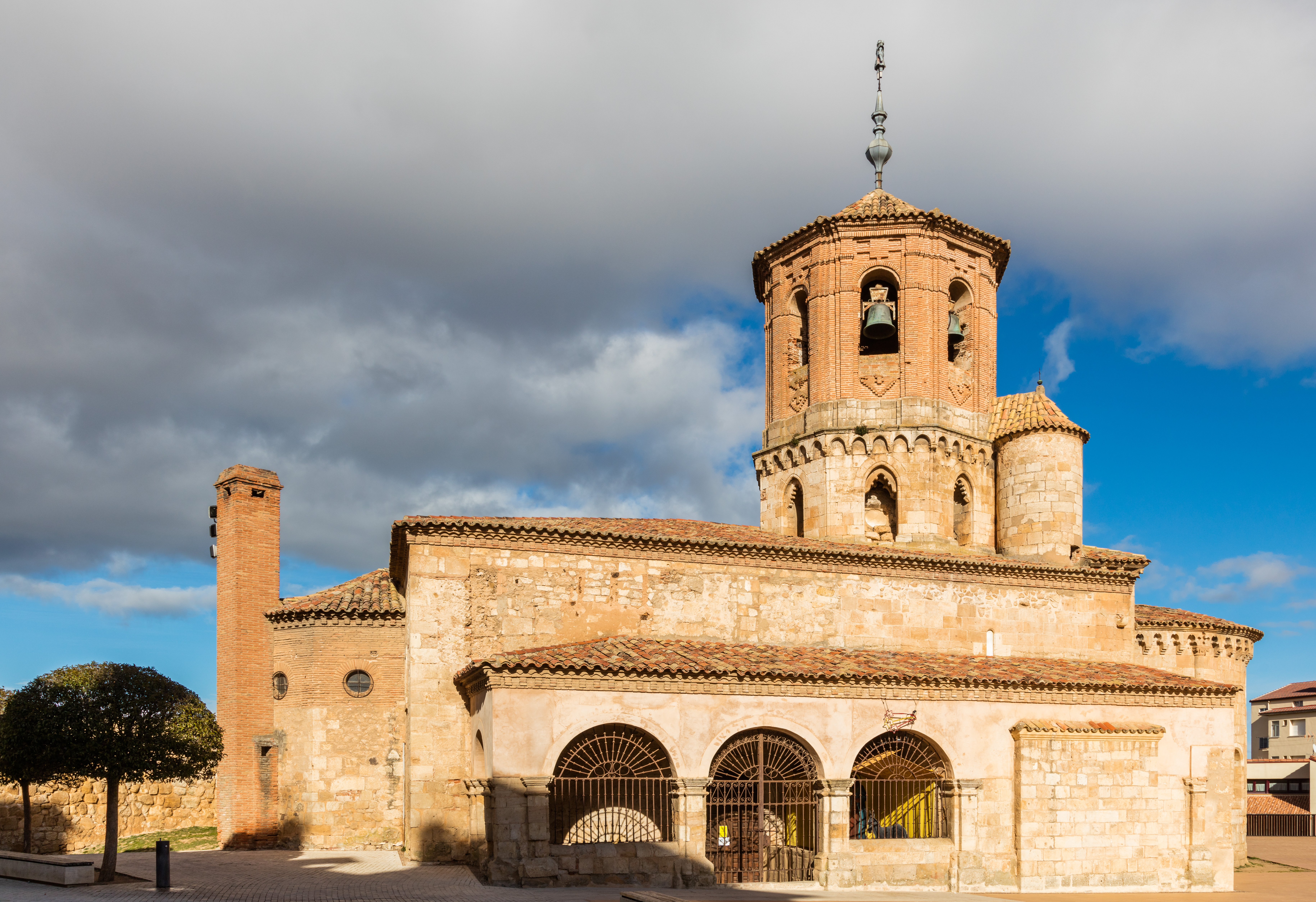 Iglesia de San Miguel, Almazán, Soria, España, 2015-12-29, DD 70.JPG