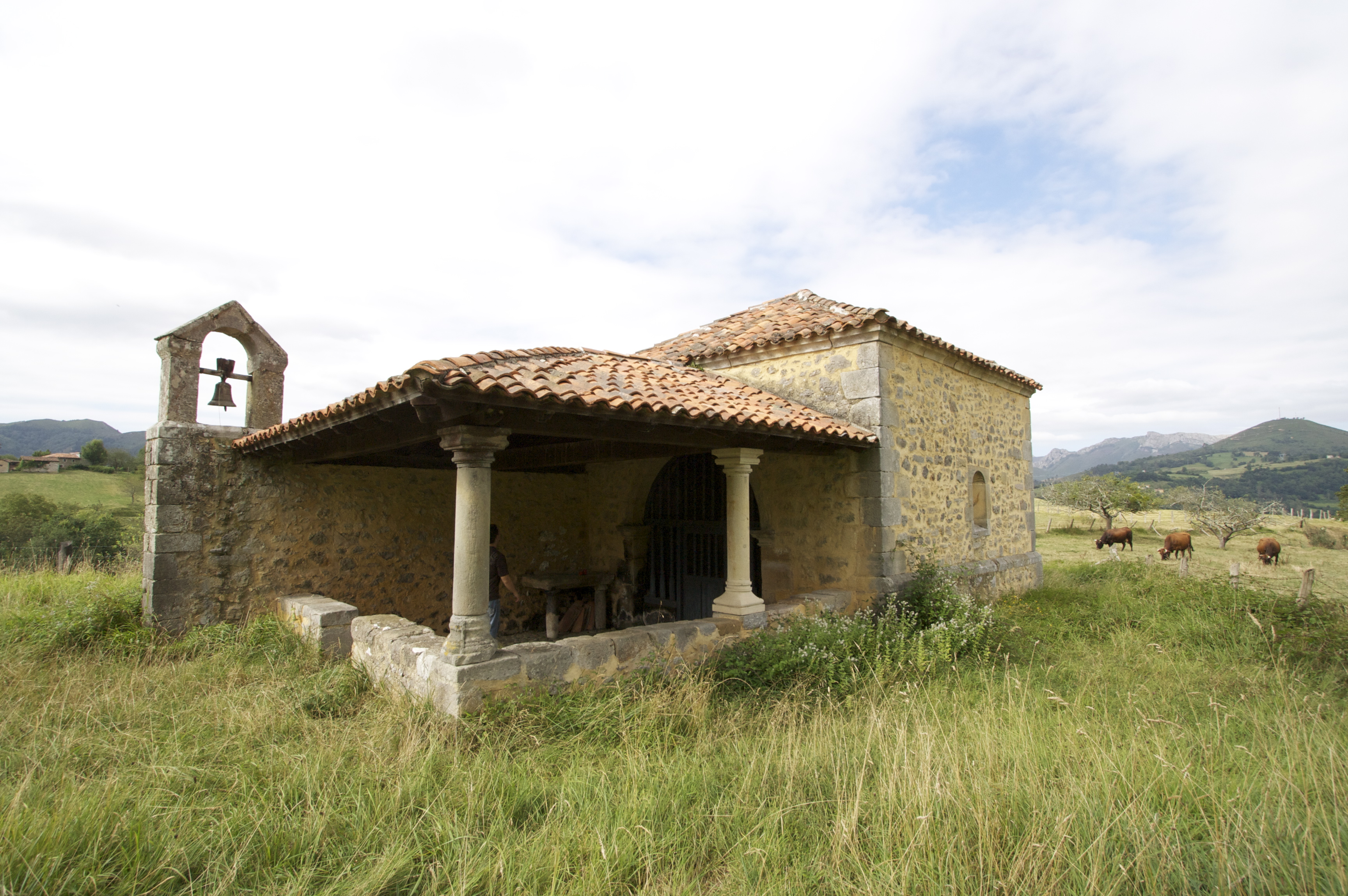 Capilla de Santo Medero (Isongo) - 04.jpg