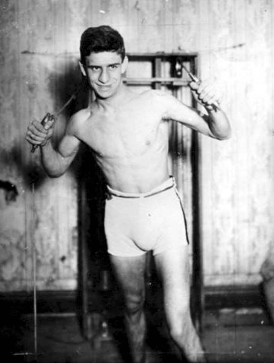 Pedro quartucci entrenando en 1924.jpg