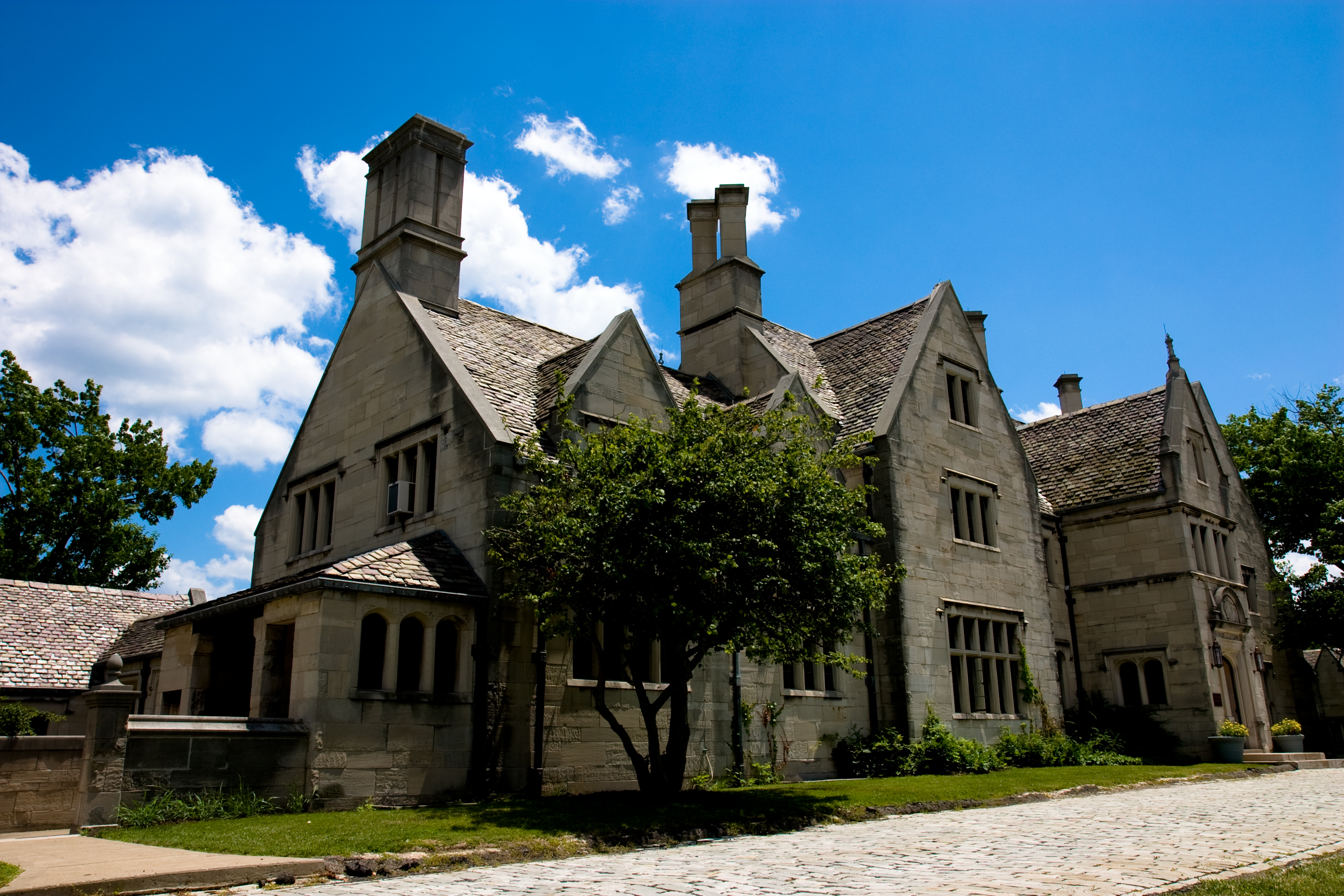Hartwood Acres Mansion Corner.jpg