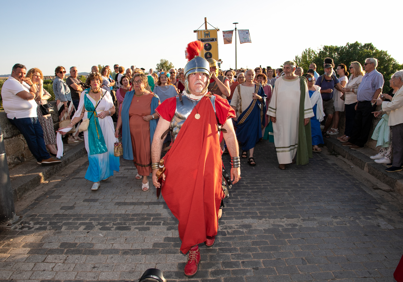 Emérita lúdica puente romano GOBERNADOR foto Jorge Armestar.jpg