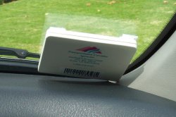 Una etiqueta RFID empleada para la recaudación con peaje electrónico