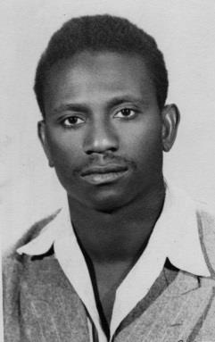 Archivo:Cheikh Anta Diop, late 1940s