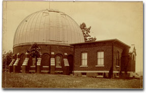 Archivo:Leander McCormick Observatory in 1890
