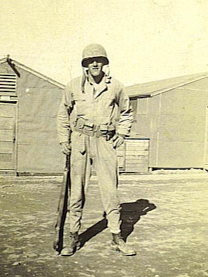 Archivo:Sgt Blithe at Toccoa