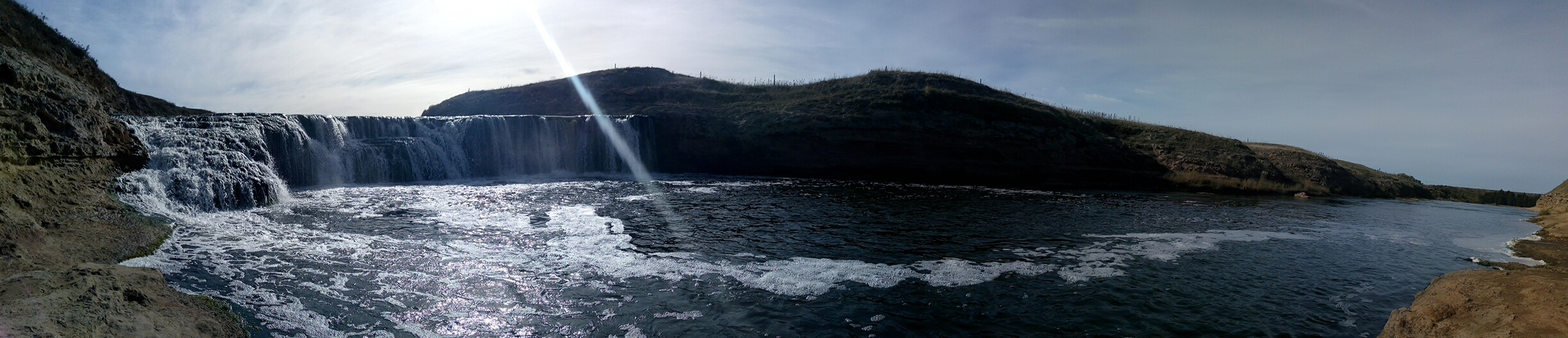 Cascada Cifuentes, salto de agua del río Quequén Salado.jpg