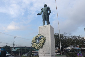 Archivo:Monumento De Manuel Jose Arce En San Salvador