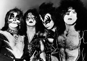Archivo:Kiss original lineup (1976)