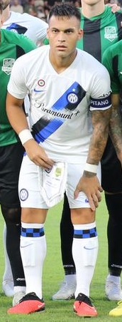 Archivo:Edison Ndreca Inter (cropped Lautaro Martínez)