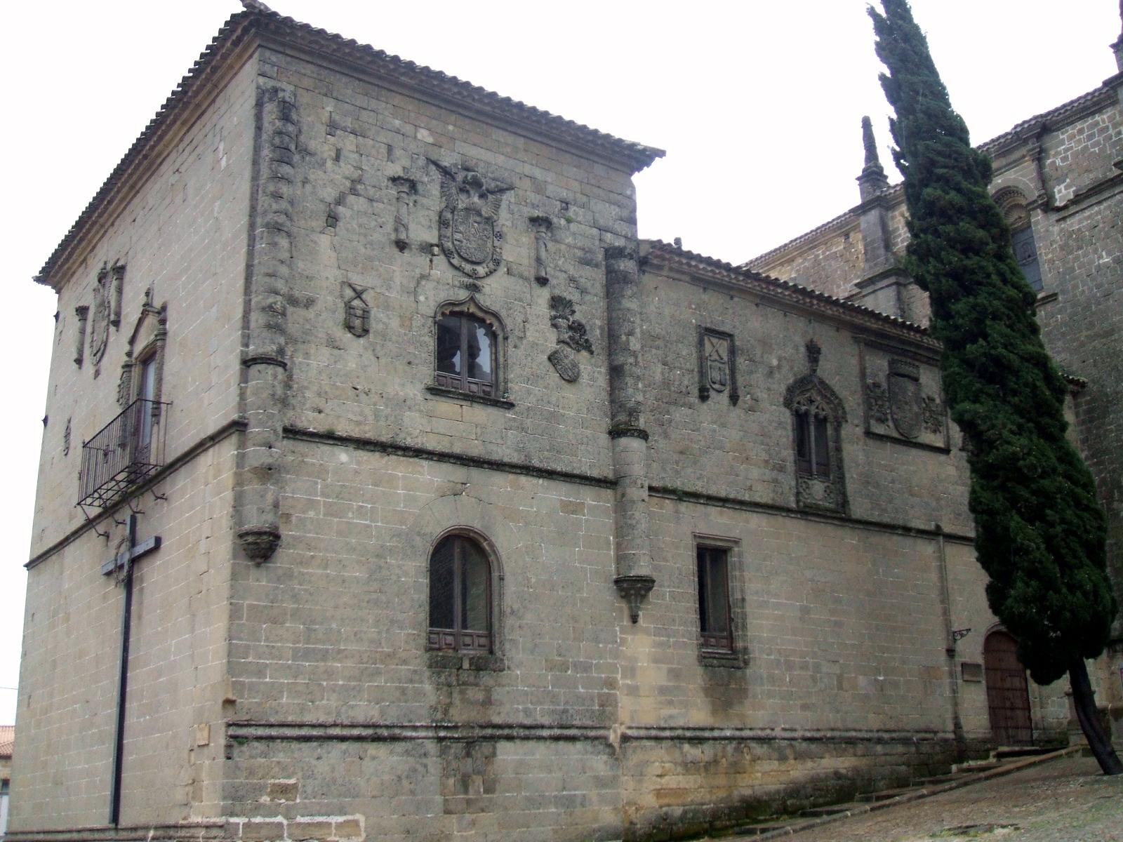 Baeza - Catedral, exteriores 02.jpg