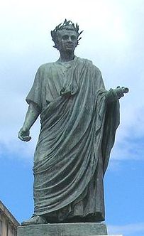 Archivo:Statue d'Horace