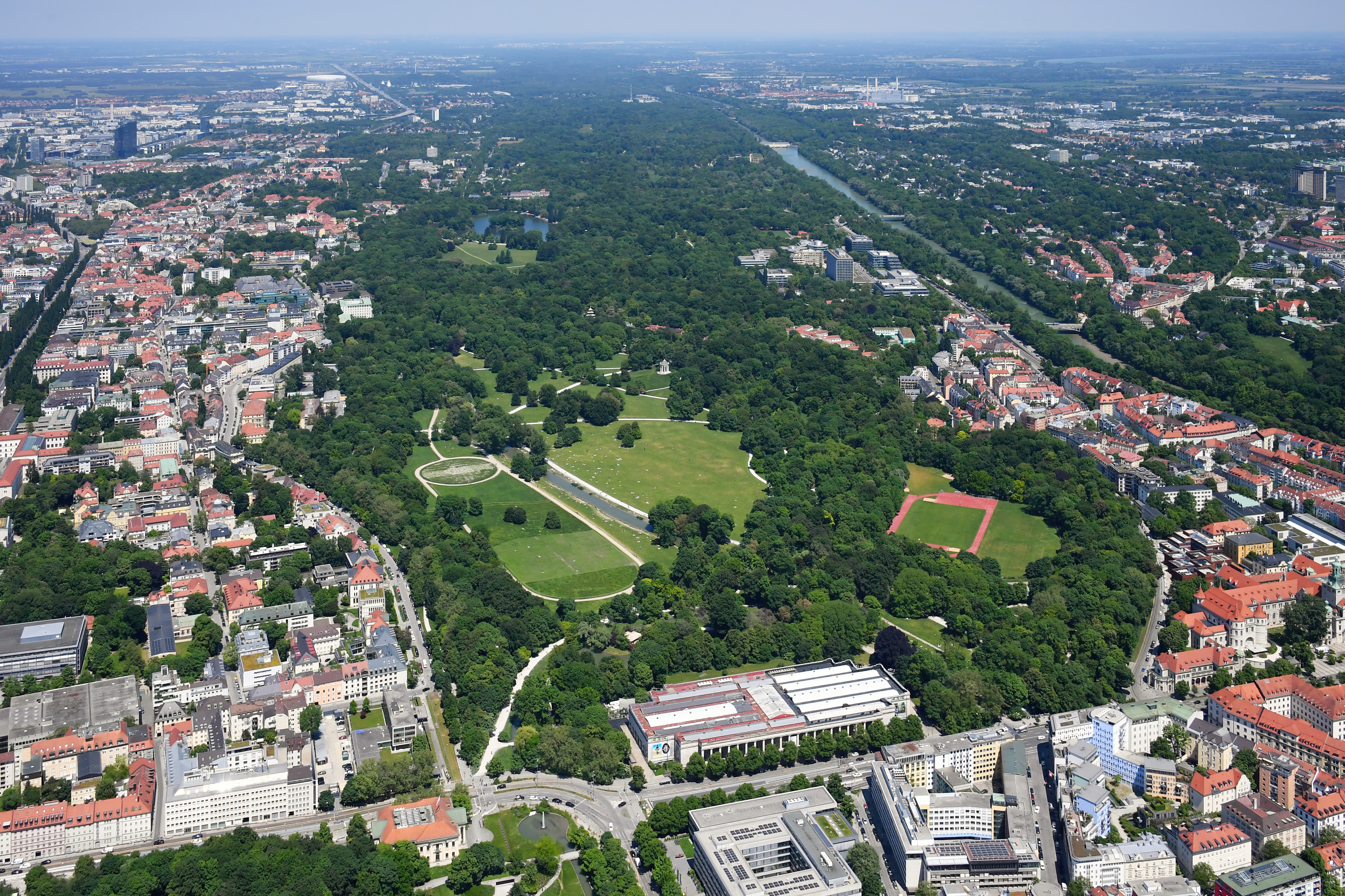 Aerial image of Englischer Garten in Munich (view from the southwest).jpg