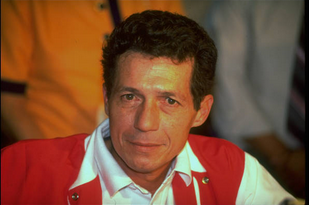 Roberto DAbuisson en una entrevista.png