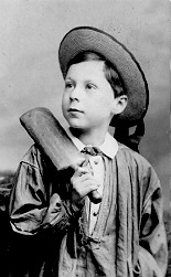 Archivo:Bertrand Russell as a boy