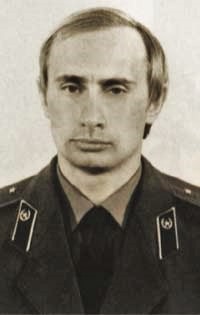 Archivo:Vladimir Putin in KGB uniform
