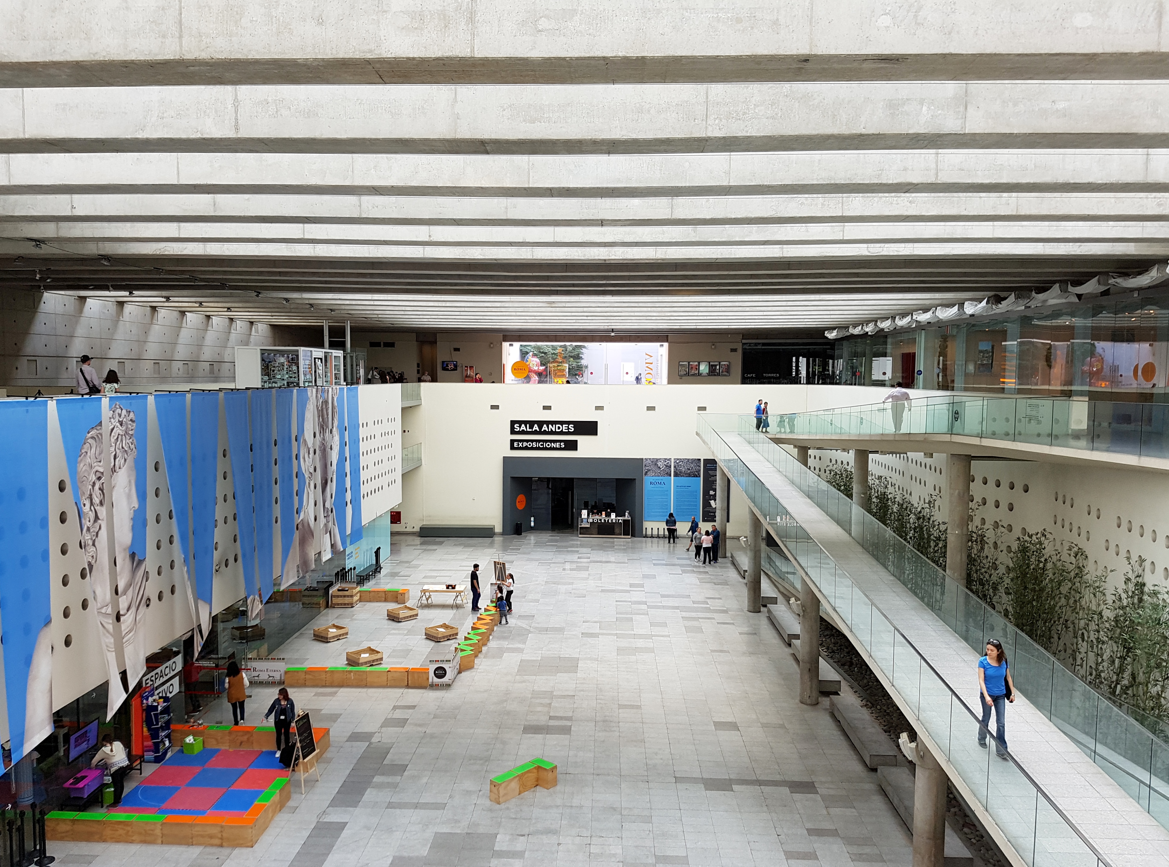 Centro Cultural La Moneda interior 20171203 fRF08.jpg