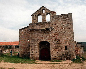 Iglesia de Navalquejigo.jpg